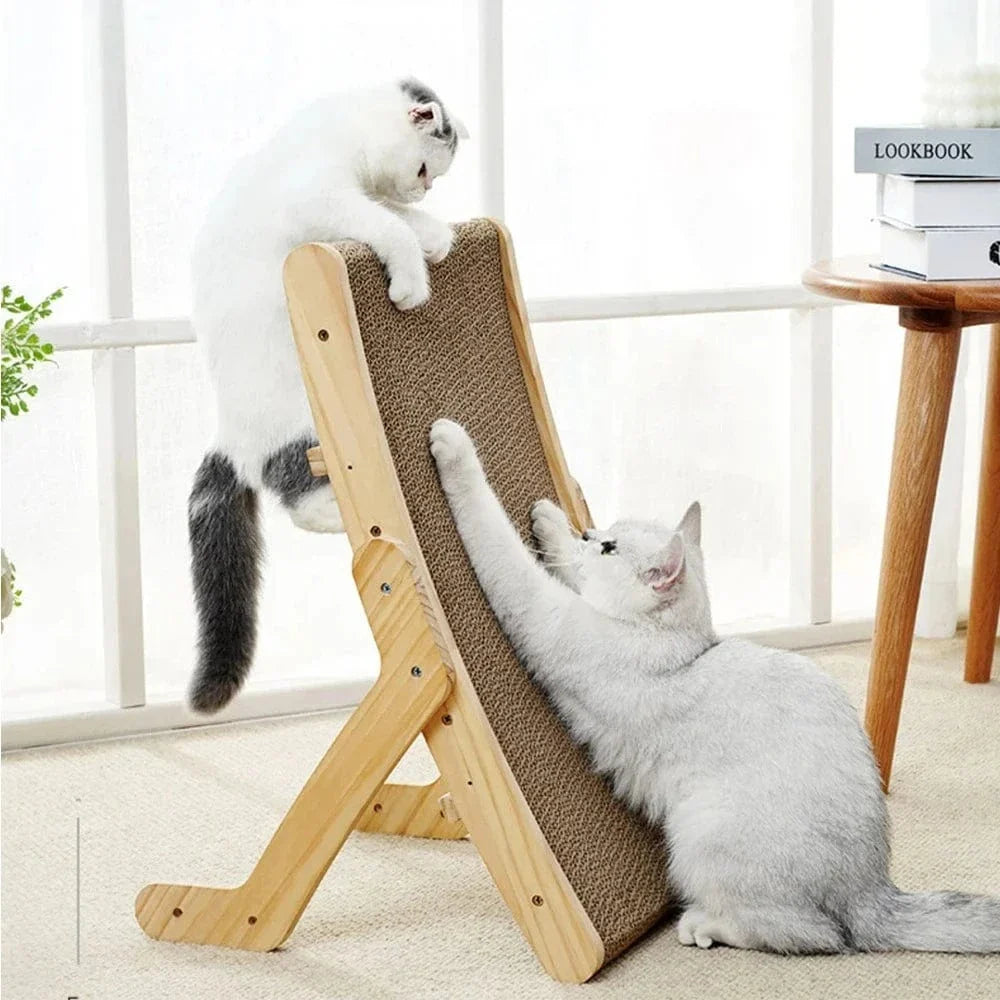 Griffoir en bois pour chat